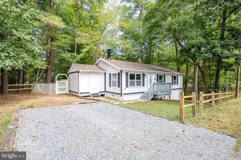 12411 Catalina Dr, Lusby, MD 20657