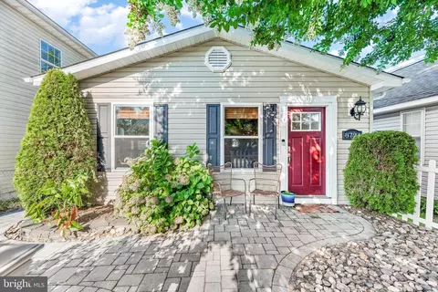 8724 D St, Chesapeake Beach, MD 20732