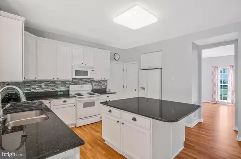 7826 Eagle View Dr, Chesapeake Beach, MD 20732 photo 16