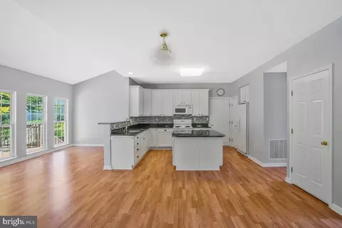 7826 Eagle View Dr, Chesapeake Beach, MD 20732 photo 11