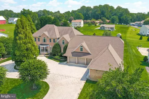 11203 Lakeside Dr, Dunkirk, MD 20754 photo 2