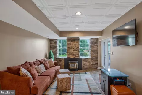 11203 Lakeside Dr, Dunkirk, MD 20754 photo 93