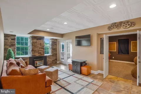11203 Lakeside Dr, Dunkirk, MD 20754 photo 92
