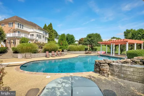 11203 Lakeside Dr, Dunkirk, MD 20754 photo 108