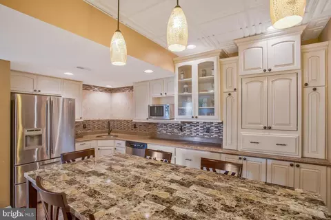 11203 Lakeside Dr, Dunkirk, MD 20754 photo 89