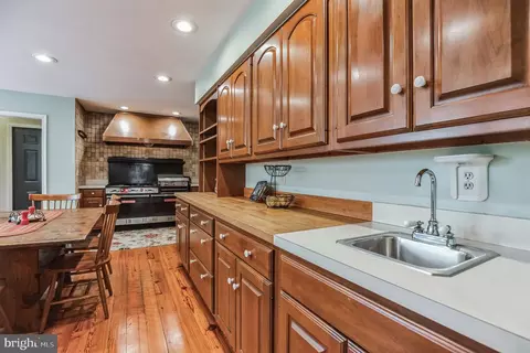 10401 Three Doctors Rd, Dunkirk, MD 20754 photo 19
