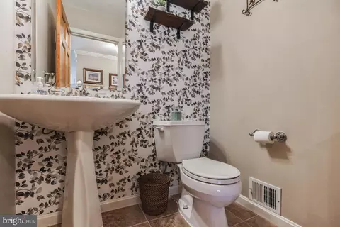 10401 Three Doctors Rd, Dunkirk, MD 20754 photo 18