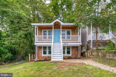 3832 2nd St, North Beach, MD 20714