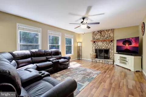 5757 Eucalyptus Dr, Saint Leonard, MD 20685 photo 7