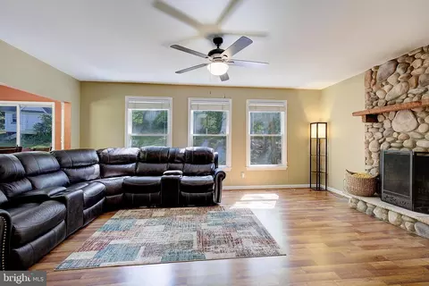 5757 Eucalyptus Dr, Saint Leonard, MD 20685 photo 8