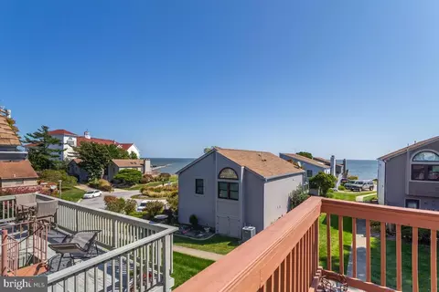 7835 C St, Chesapeake Beach, MD 20732