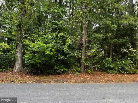 12959 Mills Creek Dr, Lusby, MD 20657
