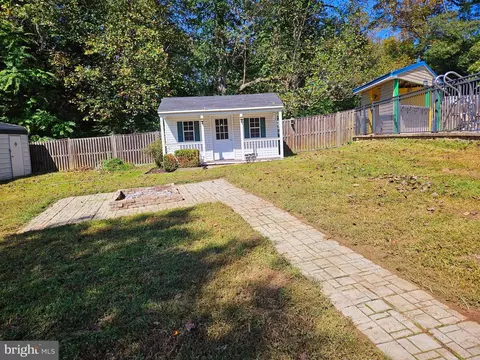 Exterior - 10600 Ward Rd, Dunkirk, MD 20754 photo 4 of 27