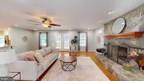 Living - 10600 Ward Rd, Dunkirk, MD 20754 photo 9 of 18