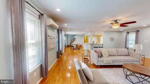 Living - 10600 Ward Rd, Dunkirk, MD 20754 photo 10 of 18