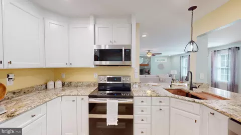 Kitchen - 10600 Ward Rd, Dunkirk, MD 20754 photo 7 of 19