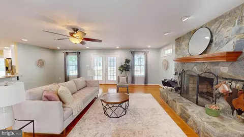 Living - 10600 Ward Rd, Dunkirk, MD 20754 photo 11 of 18