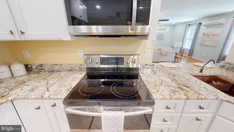 Kitchen - 10600 Ward Rd, Dunkirk, MD 20754 photo 12 of 19