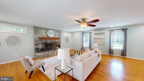 Living - 10600 Ward Rd, Dunkirk, MD 20754 photo 5 of 18