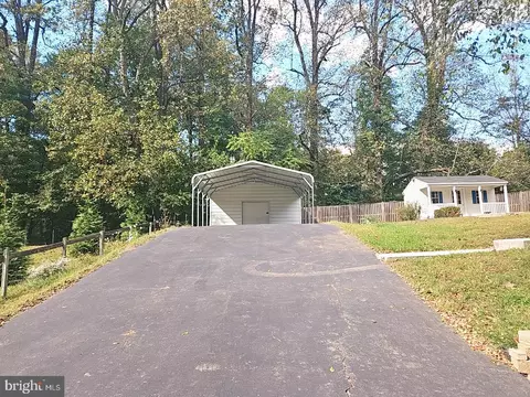 Exterior - 10600 Ward Rd, Dunkirk, MD 20754 photo 14 of 27