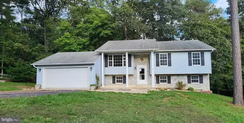 11610 Shoshone Trl, Lusby, MD 20657