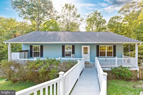 12525 Adobe Cir, Lusby, MD 20657