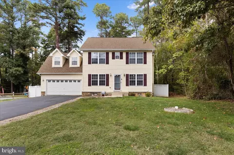 438 Dogwood Dr, Lusby, MD 20657