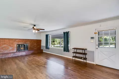 11221 Maplewood Dr, Dunkirk, MD 20754 photo 7