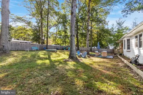 11221 Maplewood Dr, Dunkirk, MD 20754 photo 2