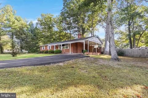 11221 Maplewood Dr, Dunkirk, MD 20754