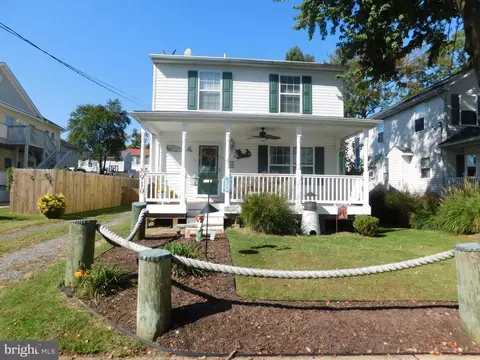 8910 Dayton Ave, North Beach, MD 20714