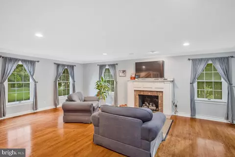 1565 Stoneleigh Ct, Huntingtown, MD 20639