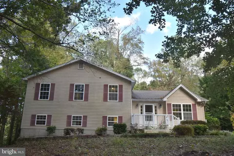 375 Medallion Dr, Prince Frederick, MD 20678