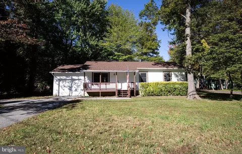 670 White Rock Rd, Lusby, MD 20657