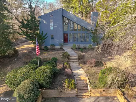 11305 Bay Front Ave, Lusby, MD 20657