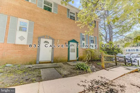 832 Calvert Towne Dr, Prince Frederick, MD 20678