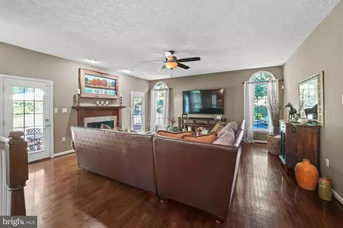 2815 Dunleigh Dr, Dunkirk, MD 20754 photo 9