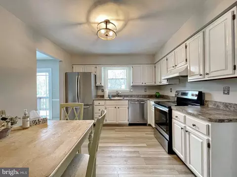9615 Cortland Ln, Dunkirk, MD 20754 photo 4
