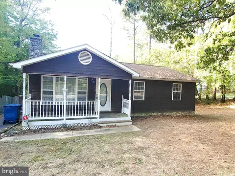 12280 Catalina Dr, Lusby, MD 20657
