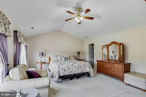11206 Lakeview Dr, Dunkirk, MD 20754 photo 9