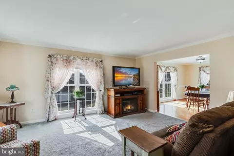 11206 Lakeview Dr, Dunkirk, MD 20754 photo 16