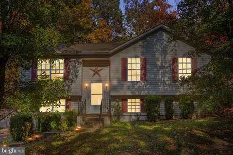 688 Running Fox Rd, Lusby, MD 20657
