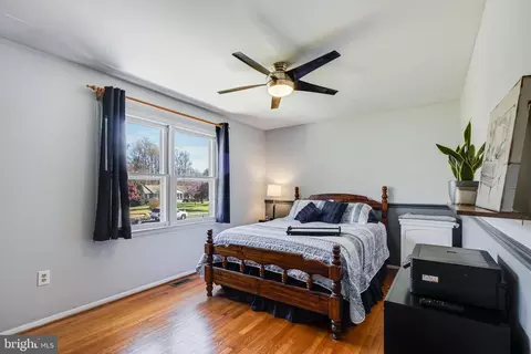 11208 Lakeview Dr, Dunkirk, MD 20754 photo 23