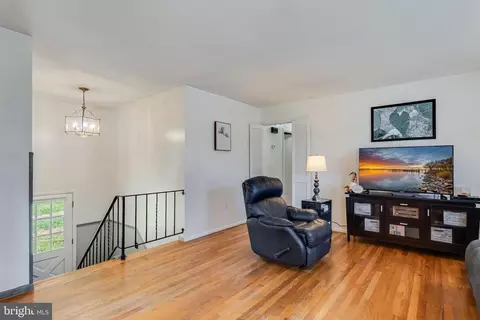 11208 Lakeview Dr, Dunkirk, MD 20754 photo 10