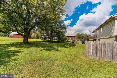 11208 Lakeview Dr, Dunkirk, MD 20754 photo 2