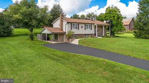 11208 Lakeview Dr, Dunkirk, MD 20754