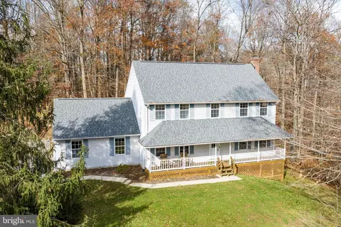 6870 Bayberry Xing, Owings, MD 20736