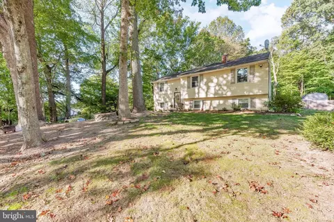 5732 Stephen Reid Rd, Huntingtown, MD 20639