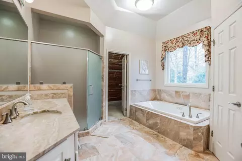 Bath - 12053 Steven Ln, Dunkirk, MD 20754 photo 3 of 6