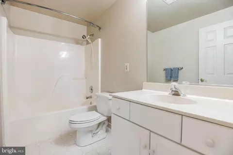 Bath - 12053 Steven Ln, Dunkirk, MD 20754 photo 6 of 6